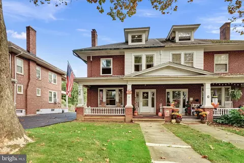 11 E Court Blvd, West Lawn, PA 19609