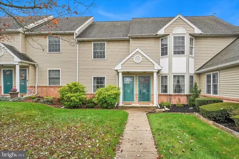 146 Primrose Ln, Wyomissing, PA 19610