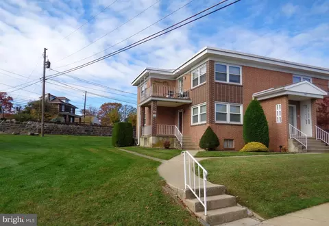 106 Gretchen Dr, Shillington, PA 19607
