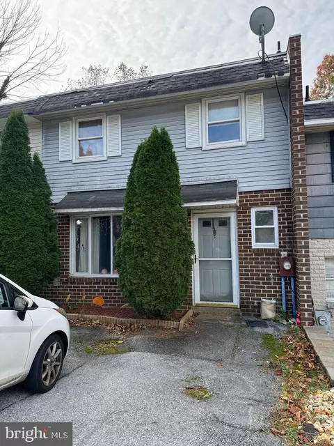 837 Possum Ln, Reading, PA 19606