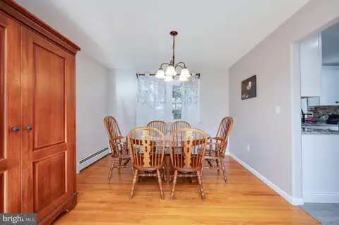 717 E Grill Ave, Reading, PA 19607 photo 11