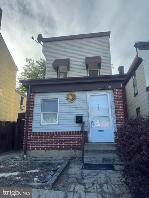 842 N 9th St, Reading, PA 19604