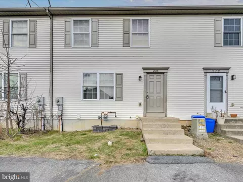 208 White Birch Ln, Blandon, PA 19510