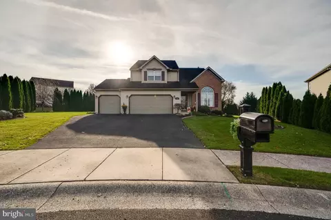 286 Longleaf Dr, Blandon, PA 19510