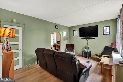 300 Sunset Rd, Reading, PA 19611 photo 4