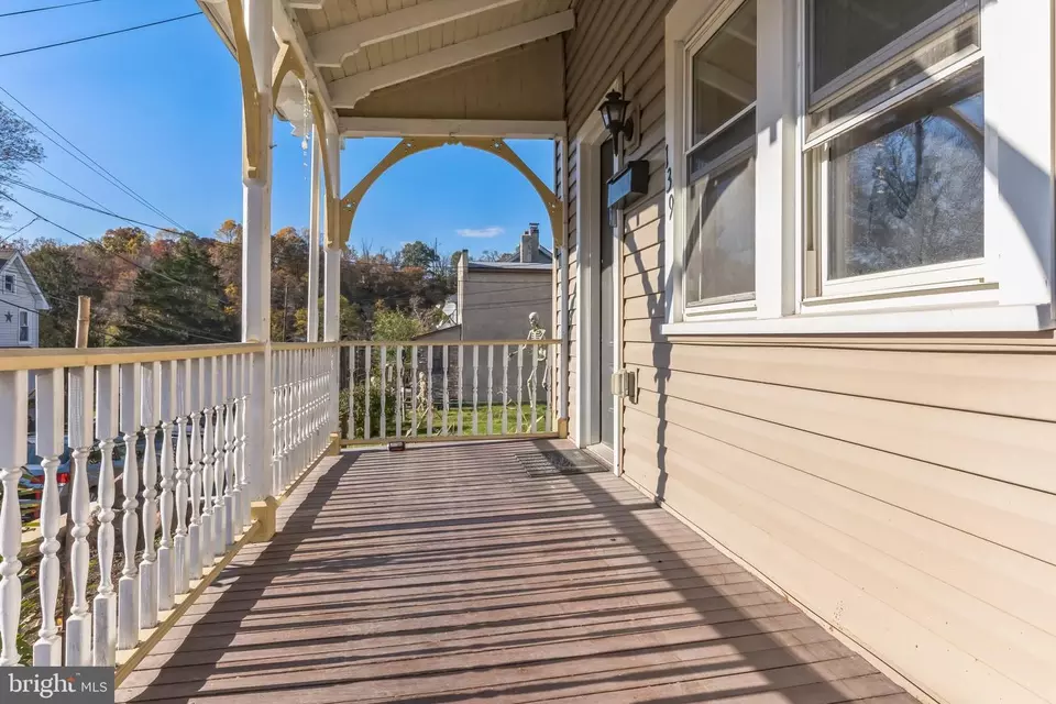  139 Hopewell St, Birdsboro, PA 19508 photo 4