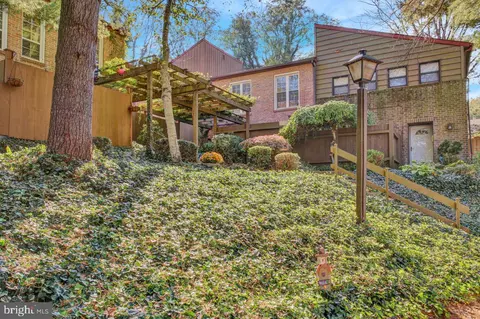 172 Oakmont Ct, Reading, PA 19607
