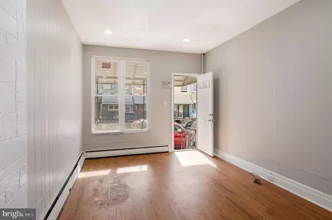 1013 Perry St, Reading, PA 19604 photo 4