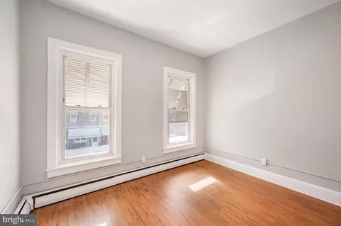 1013 Perry St, Reading, PA 19604 photo 10