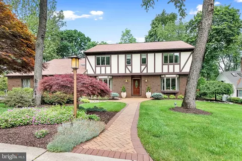 128 Deborah Dr, Wyomissing, PA 19610