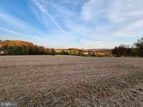 360 Tower Rd, Mertztown, PA 19539