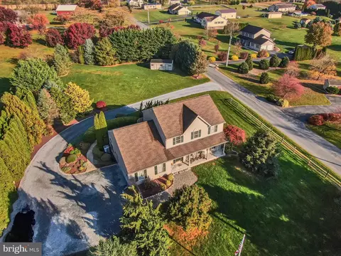 8 Power Dr, Bernville, PA 19506