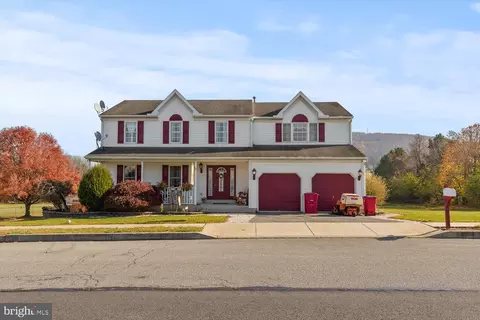 206 S Sandy Ln, Reading, PA 19608 photo 2