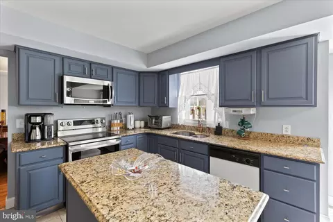 206 S Sandy Ln, Reading, PA 19608 photo 12