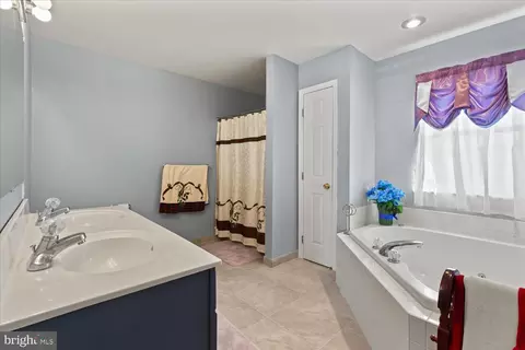 206 S Sandy Ln, Reading, PA 19608 photo 24