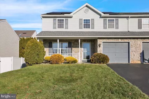 1012 Georgetown Dr, Reading, PA 19605