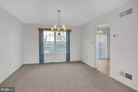 1012 Georgetown Dr, Reading, PA 19605 photo 8