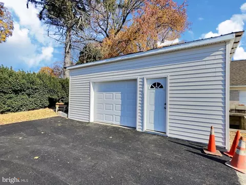 Exterior - 3003 Centre Ave, Reading, PA 19605 photo 6 of 14