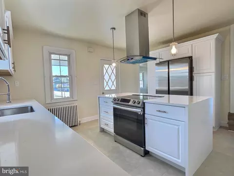 Kitchen - 3003 Centre Ave, Reading, PA 19605 photo 5 of 10