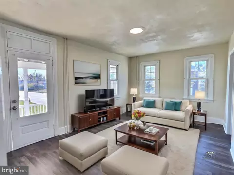 Living - 3003 Centre Ave, Reading, PA 19605 photo 1 of 2