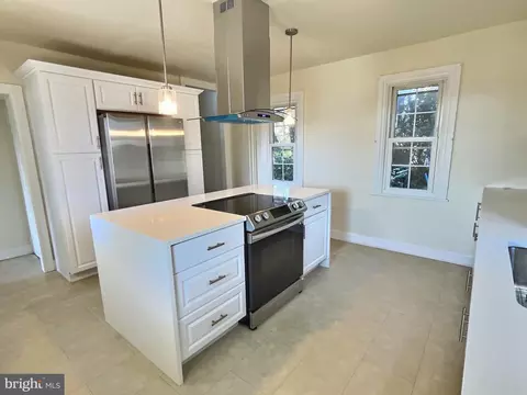 Kitchen - 3003 Centre Ave, Reading, PA 19605 photo 7 of 10