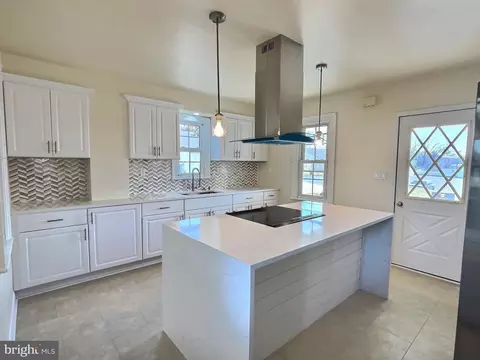 Kitchen - 3003 Centre Ave, Reading, PA 19605 photo 3 of 10