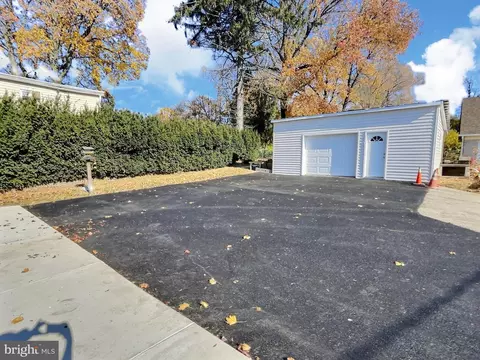 Exterior - 3003 Centre Ave, Reading, PA 19605 photo 10 of 14