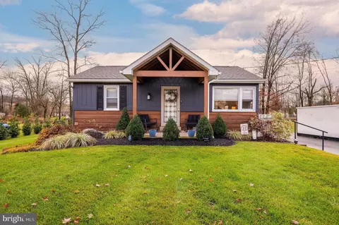 3043 Friedensburg Rd, Reading, PA 19606