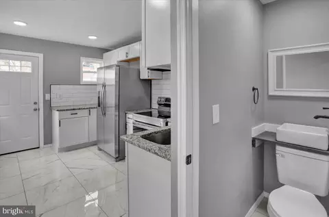 1353 Walnut St, Reading, PA 19604 photo 15