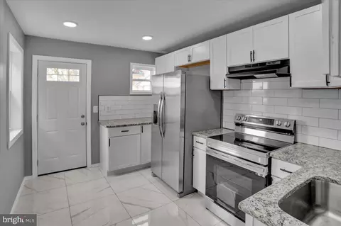 1353 Walnut St, Reading, PA 19604 photo 12