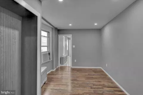 1353 Walnut St, Reading, PA 19604 photo 9