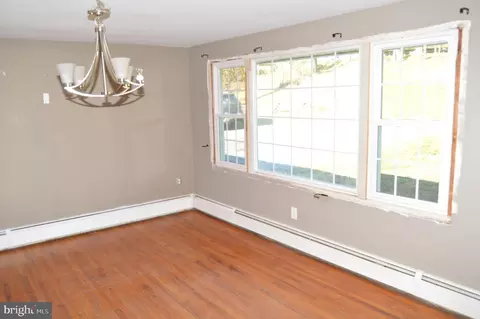 890 Church Rd, Reading, PA 19607 photo 2