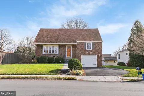 213 W 40th St, Reading, PA 19606