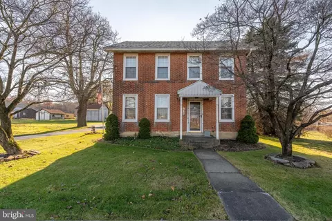 340 Chestnut St, Mertztown, PA 19539
