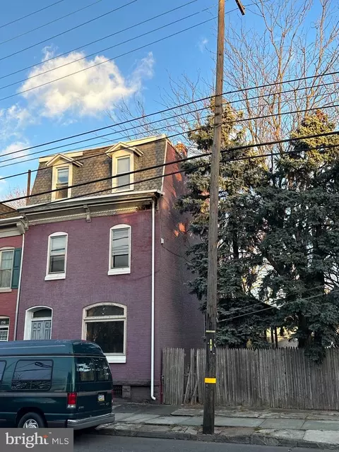 1713 Centre Ave, Reading, PA 19601
