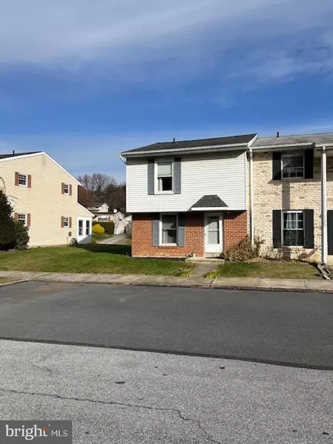 108 Pheasant Ct, Hamburg, PA 19526