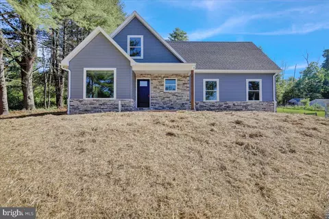 4545 Painted Sky Rd, Reading, PA 19606
