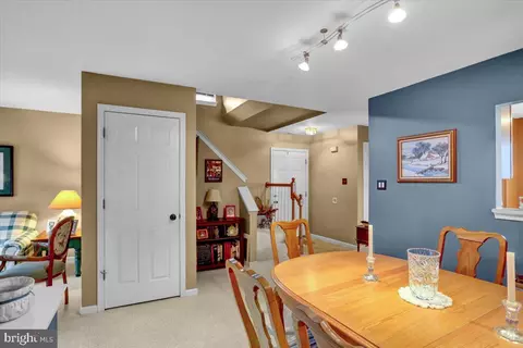 136 Laurel Ct, Reading, PA 19610 photo 6