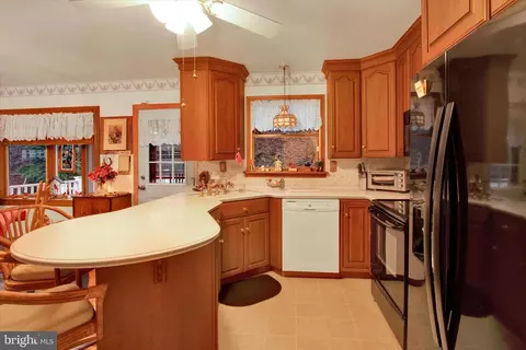 216 Ardmore Ave, Reading, PA 19607 photo 5
