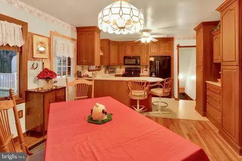216 Ardmore Ave, Reading, PA 19607 photo 4