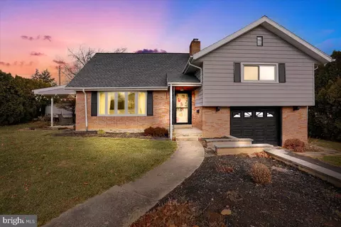 2307 Wassner Dr, Reading, PA 19609