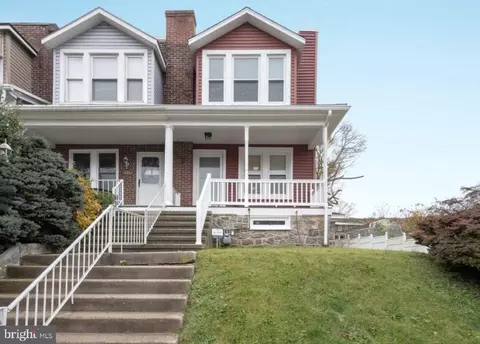 1960 Woodvale Ave, Reading, PA 19606