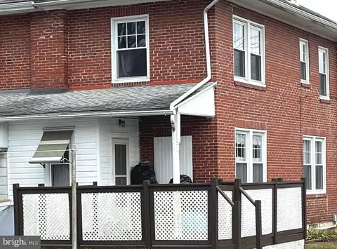 100 Cacoosing Ave, Reading, PA 19608 photo 2