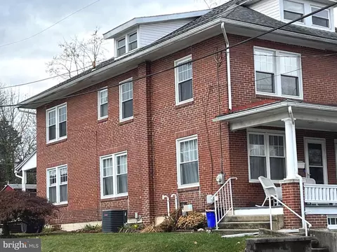 100 Cacoosing Ave, Reading, PA 19608 photo 3