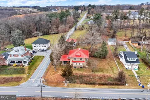 611 W R W Main, Leesport, PA 19533