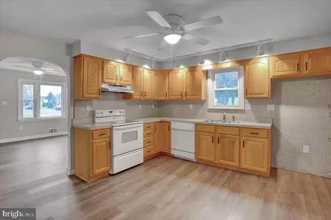 336 S Kenhorst Blvd, Reading, PA 19607 photo 15