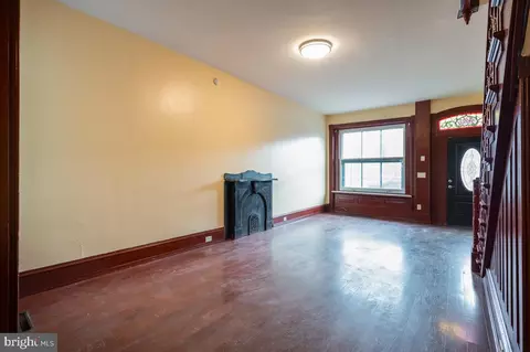 421 Elm St, Reading, PA 19601 photo 3