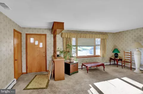 9 Annabeth Rd, Oley, PA 19547 photo 2