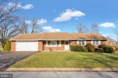 9 Annabeth Rd, Oley, PA 19547