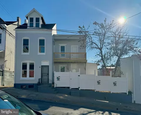 1208 Green St, Reading, PA 19604